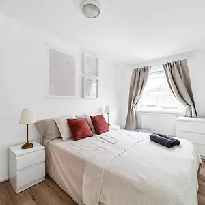 Arte - 3-bedroom Bright House London, Haggerston, Garden, Parking, 8 Min Walk To Haggerston Station, Weekly Or Monthly Stays, Serviced - 7 Guests , Londres Royaume-Uni